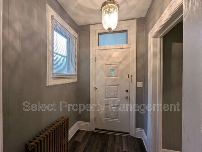 Photo - 333 W Suttenfield St Unit Apt 1