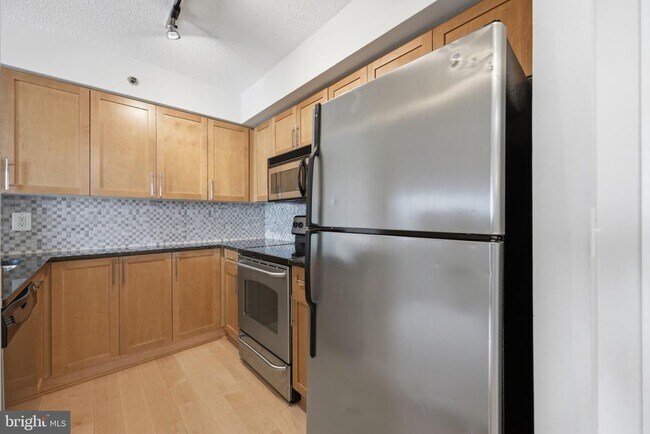 Photo - 7500 Woodmont Ave Unit S1019
