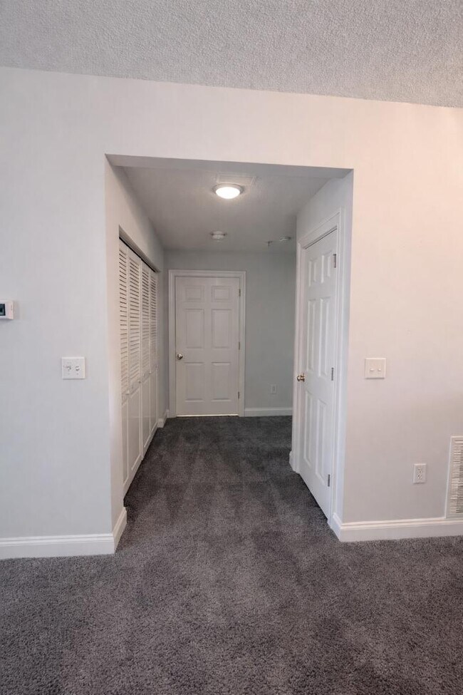 Photo - 6022 Dick Pond Rd