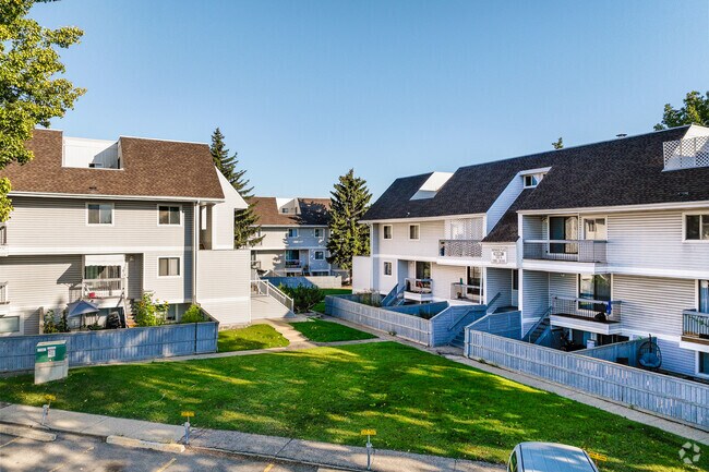 Photo - Deerwood Place