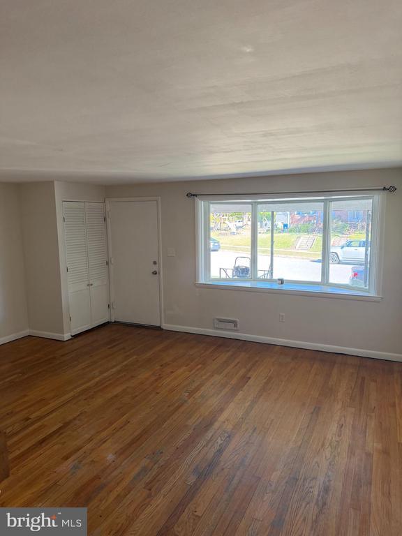 Building Photo - 1117 Linden Ave