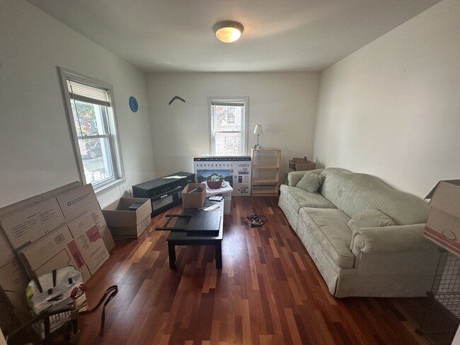 201 Elm St