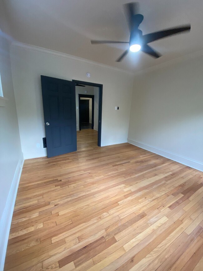 Photo - 2037B Maury Unidad B