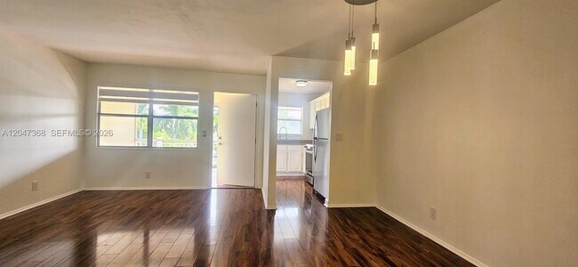 Photo - 300 Layne Blvd Unit 313