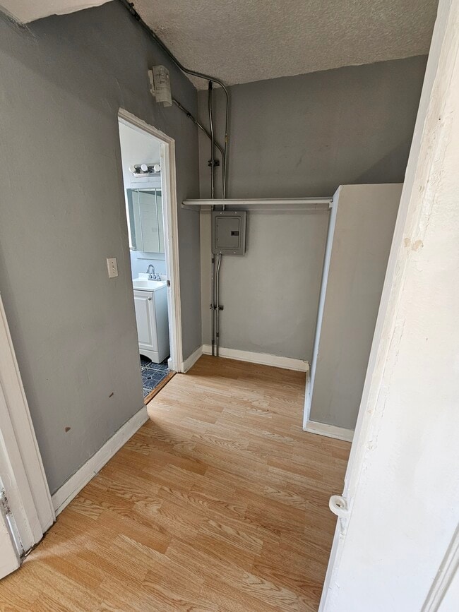 Photo - 4725 N Beacon St