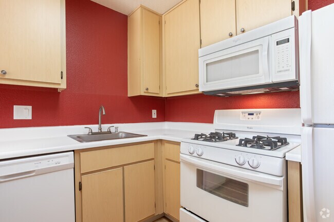 2BR, 1BA - The Devon