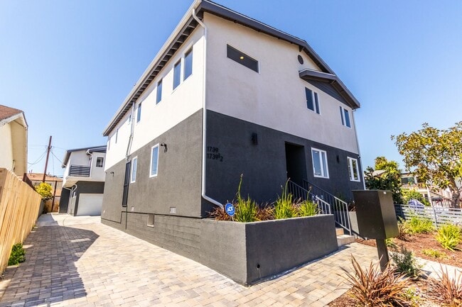 Photo - 1737 S Longwood Ave Unidad #1737 1/2
