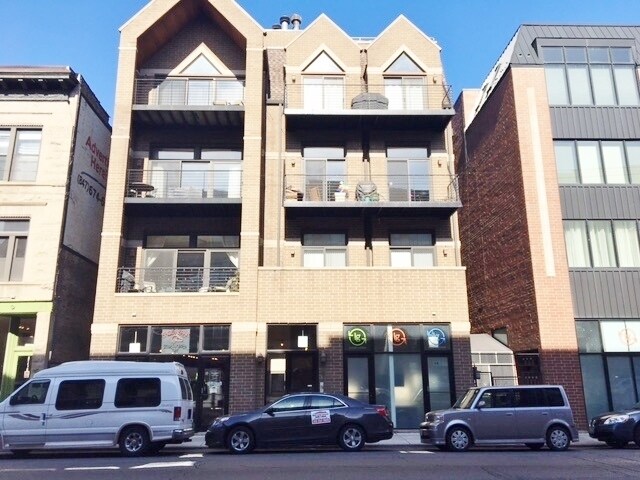 Photo - 2240 W North Ave Apartments