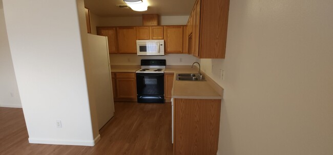 Photo - 660 Sunny Ln Apartamento Unidad B