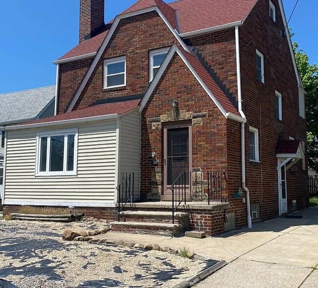 Photo - 18603 Arrowhead Ave