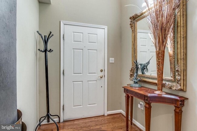 Photo - 43726 Clear Lake Square