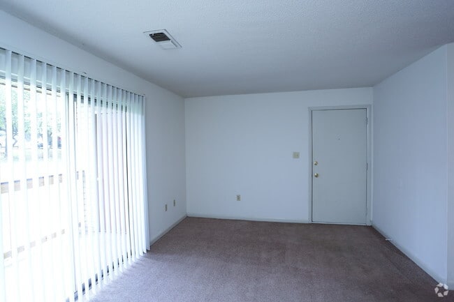Four Seasons Apartments