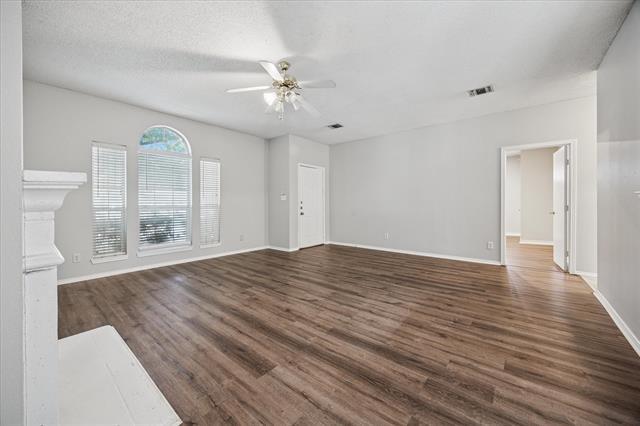 Photo - 3933 Parkhaven Dr