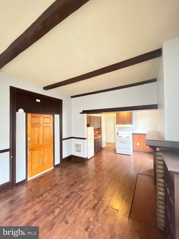 Photo - 79 N Evans St