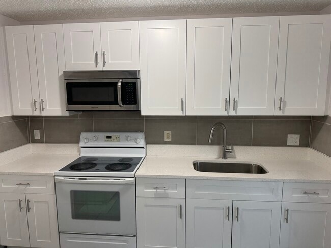 Building Photo - 2143 Laura Ln Unit 47B