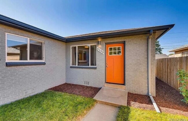 Building Photo - North Park Hill neighborhood Available in July