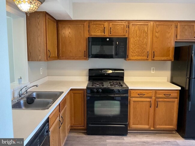 Photo - 16852 Miranda Ln