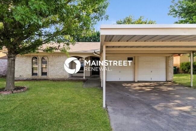Photo - 3 Bedroom Pet-Friendly Home in WATAUGA, TX with Main Street Renewal