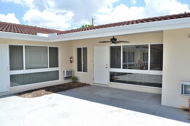 Photo - 4209 NE 21st Ave Unidad 2