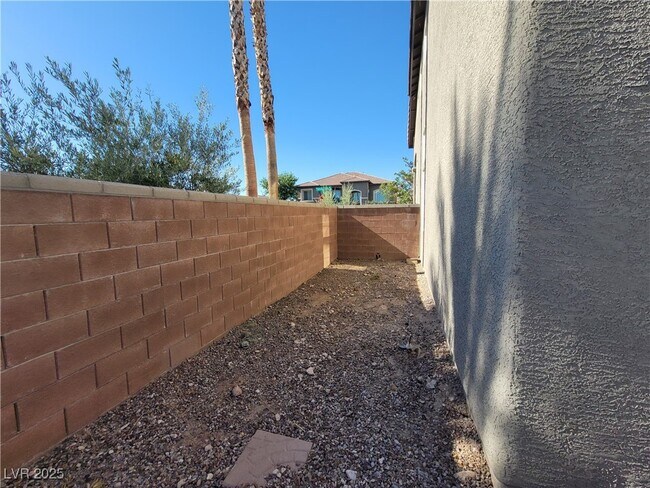 Photo - 10134 Reflection Brook Ave