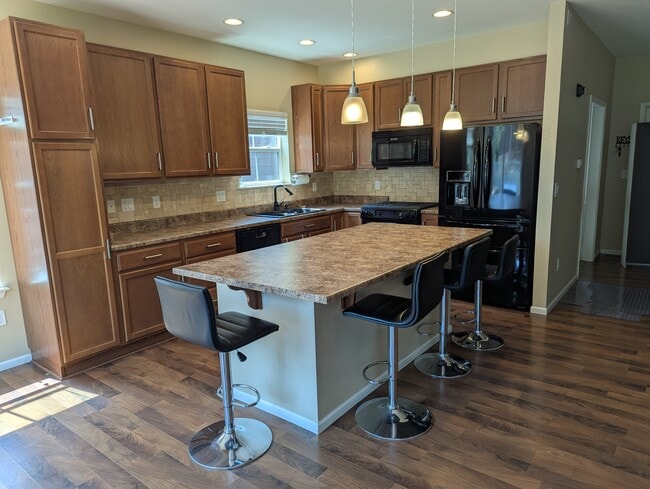 Building Photo - 1326 Bluemoon Dr Rental