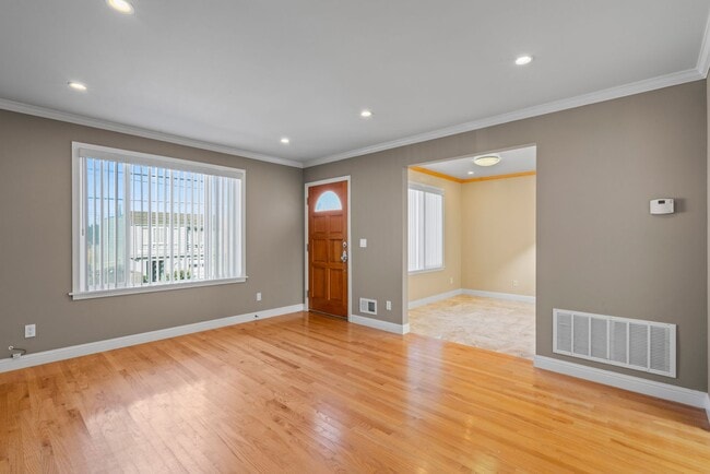 Photo - Move in. Feel at Home.