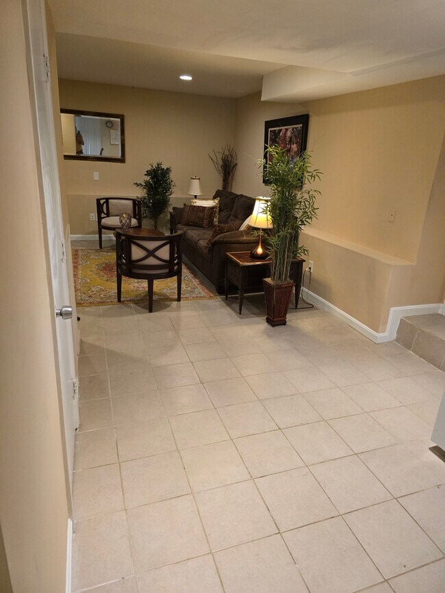 Photo - 1921 Spruce Dr NW Unit C