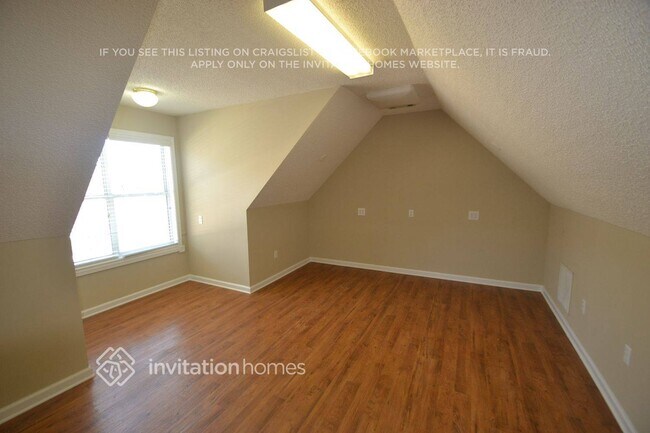 Photo - 290 Baldwin Ct