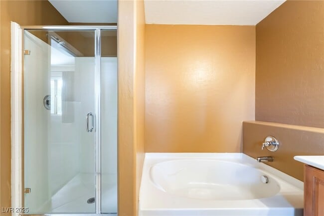 Photo - 2621 Le Pontet Terrace