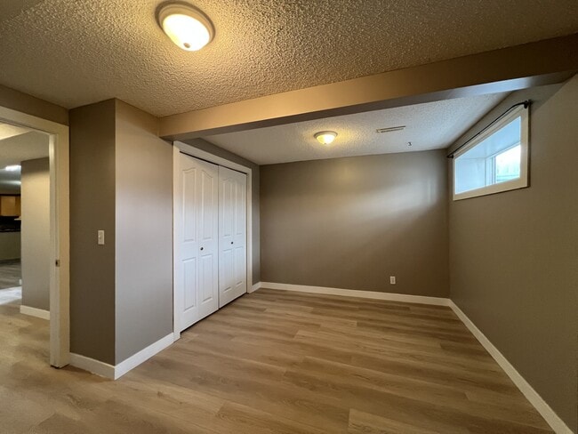 Photo - 7519-7536 36 Ave NW