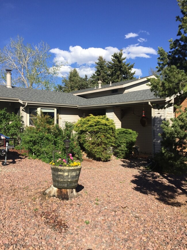 front of apartment - 638 Gilcrest Rd Unit Mother