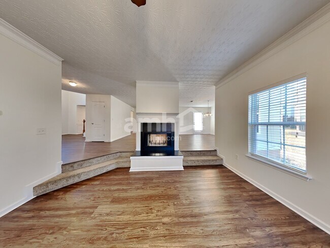 Photo - 4294 Grove Lake St SW