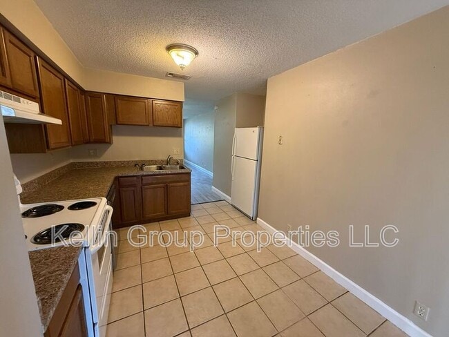 Photo - 5649 Struthers Ct