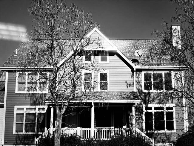 Photo - 21 Charles Ave
