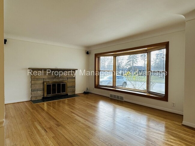 Photo - Charming 3-Bedroom Ranch minutes from Woodward Ave, Birmingham, and Berkley!