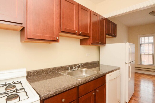 Photo - 631 W Barry Ave Unit N4