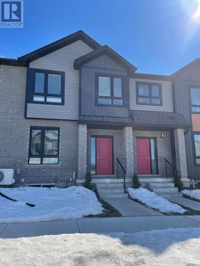 Photo - 827 Kleinburg Dr