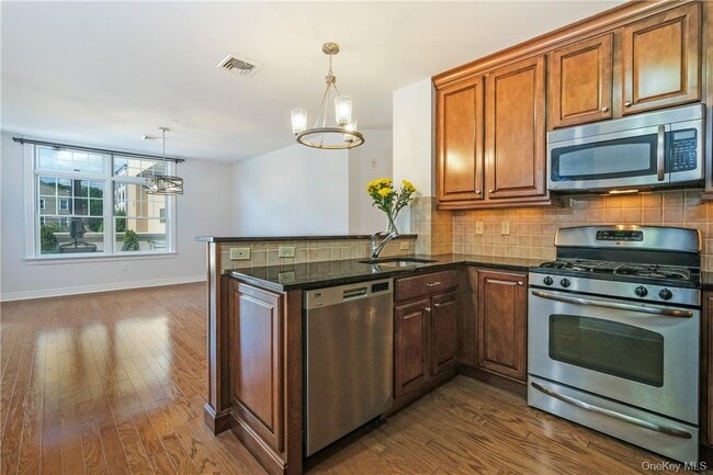 Photo - 101 Sheldrake Pl Unit 1