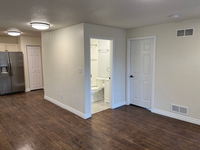 Photo - 1430 Rice Ave