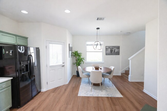 Room in Condo on Red Bud Ridge Ln