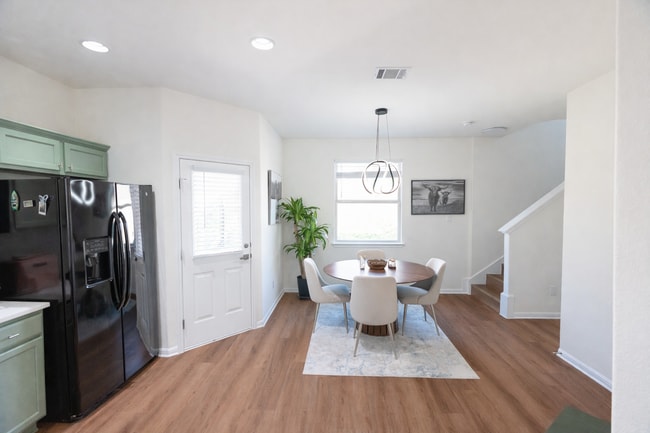 Photo - Room in Condo on Red Bud Ridge Ln