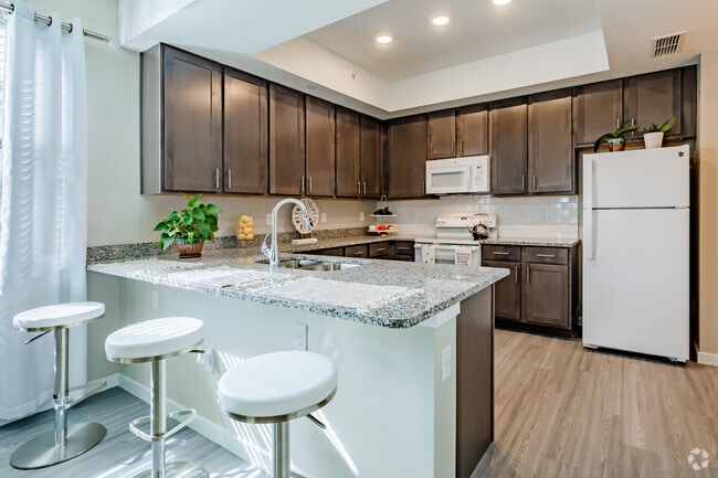 1HAB, 1BA - 883&nbsp;ft² - The Edge at Fort Myers