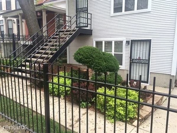 Building Photo - 6457 S Kenwood Ave Unit GARDEN Rental