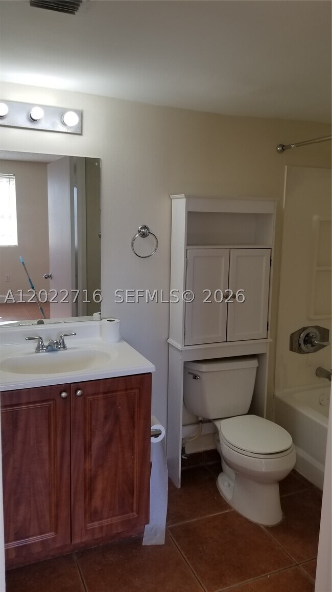 6195 NW 186th St Unit 301