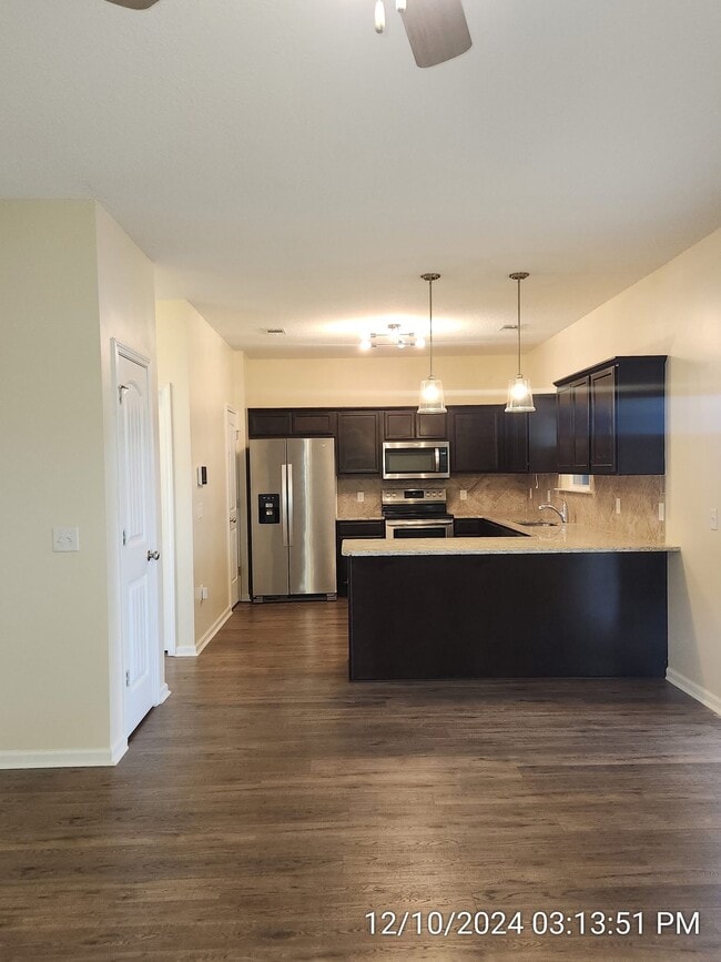 Photo - 73 Labrador Ln