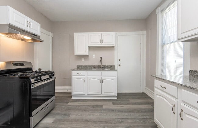 Photo - 2313 E Morgan Ave