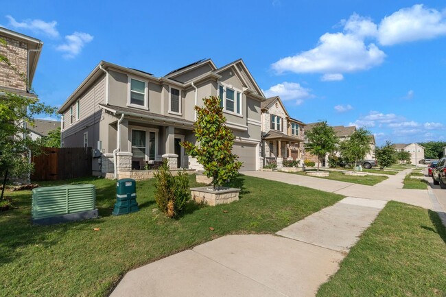 Photo - 520 Ayinger Ln