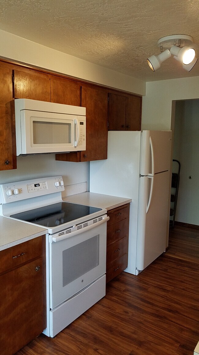 Photo - Vista Terrace Apartments