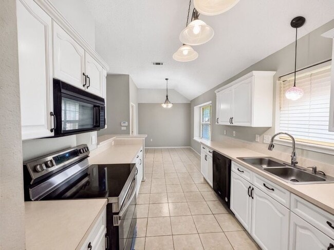 Photo - 7601 King Arthur Rd
