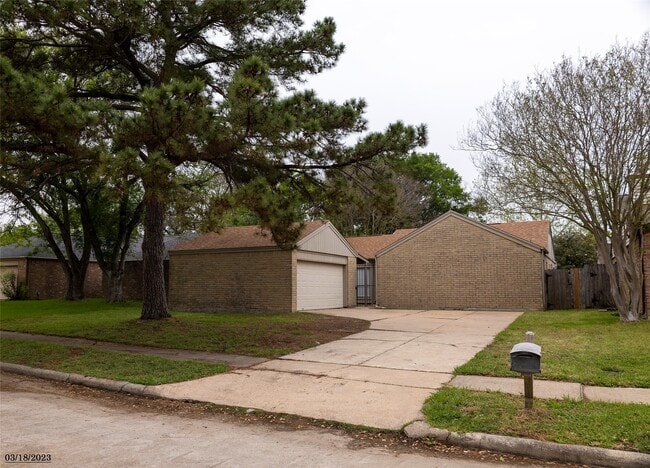 Building Photo - 16714 Britford